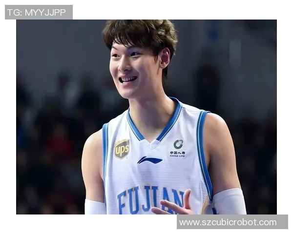 王哲林领衔中国男篮新征程展现拼搏精神与团队合作的力量